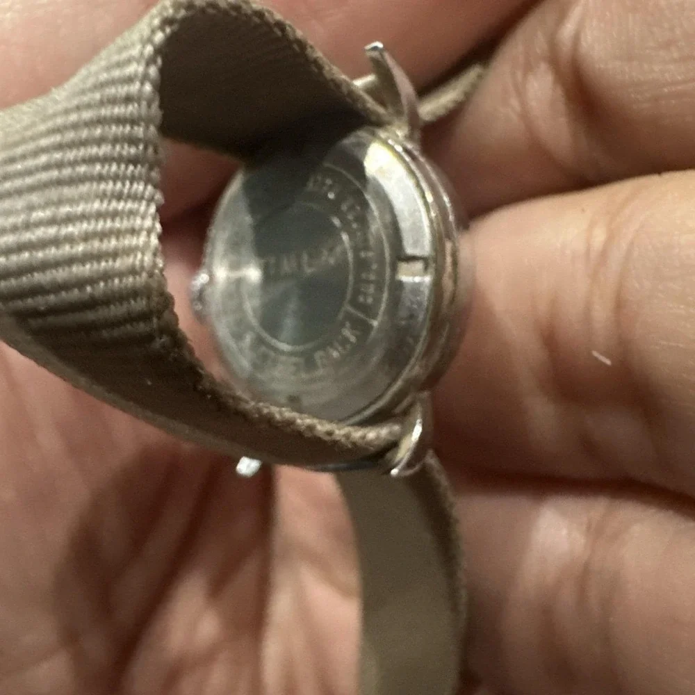 Vintage Timex 18mm Mechanical 17‎ Jewels Ladies Watch West Germany Runs Great